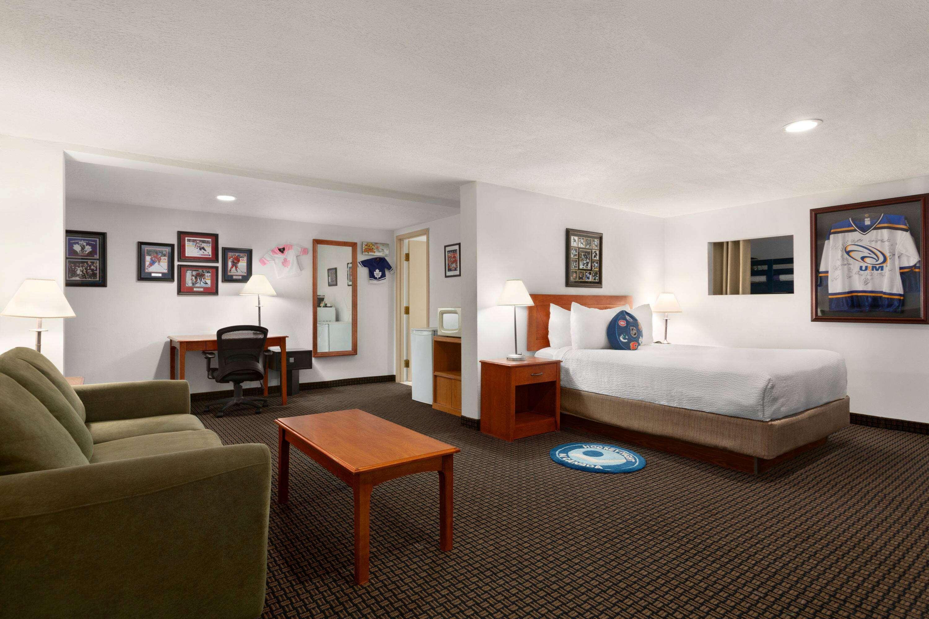 Days Inn & Suites By Wyndham Монктон Екстер'єр фото