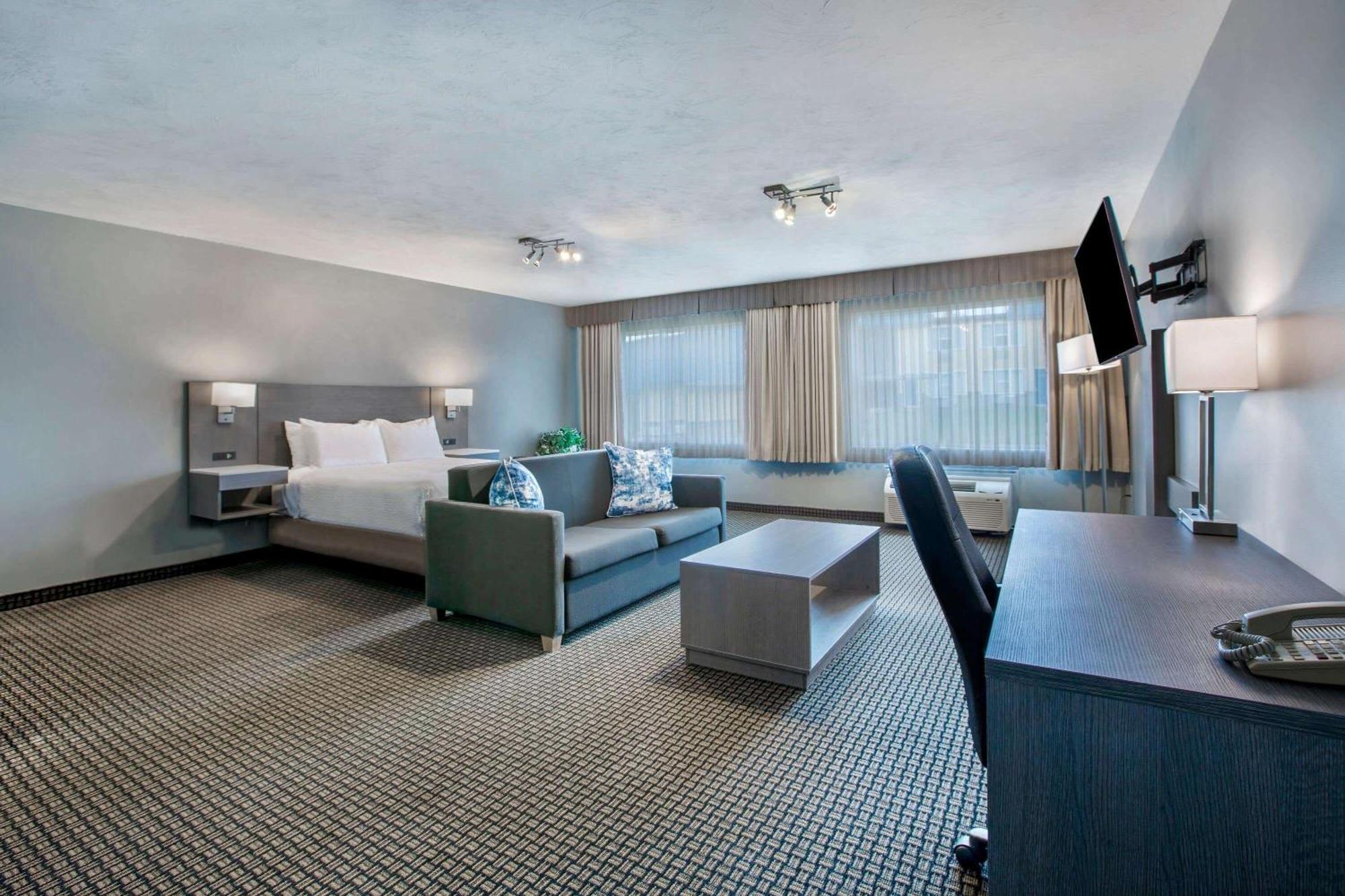 Days Inn & Suites By Wyndham Монктон Екстер'єр фото