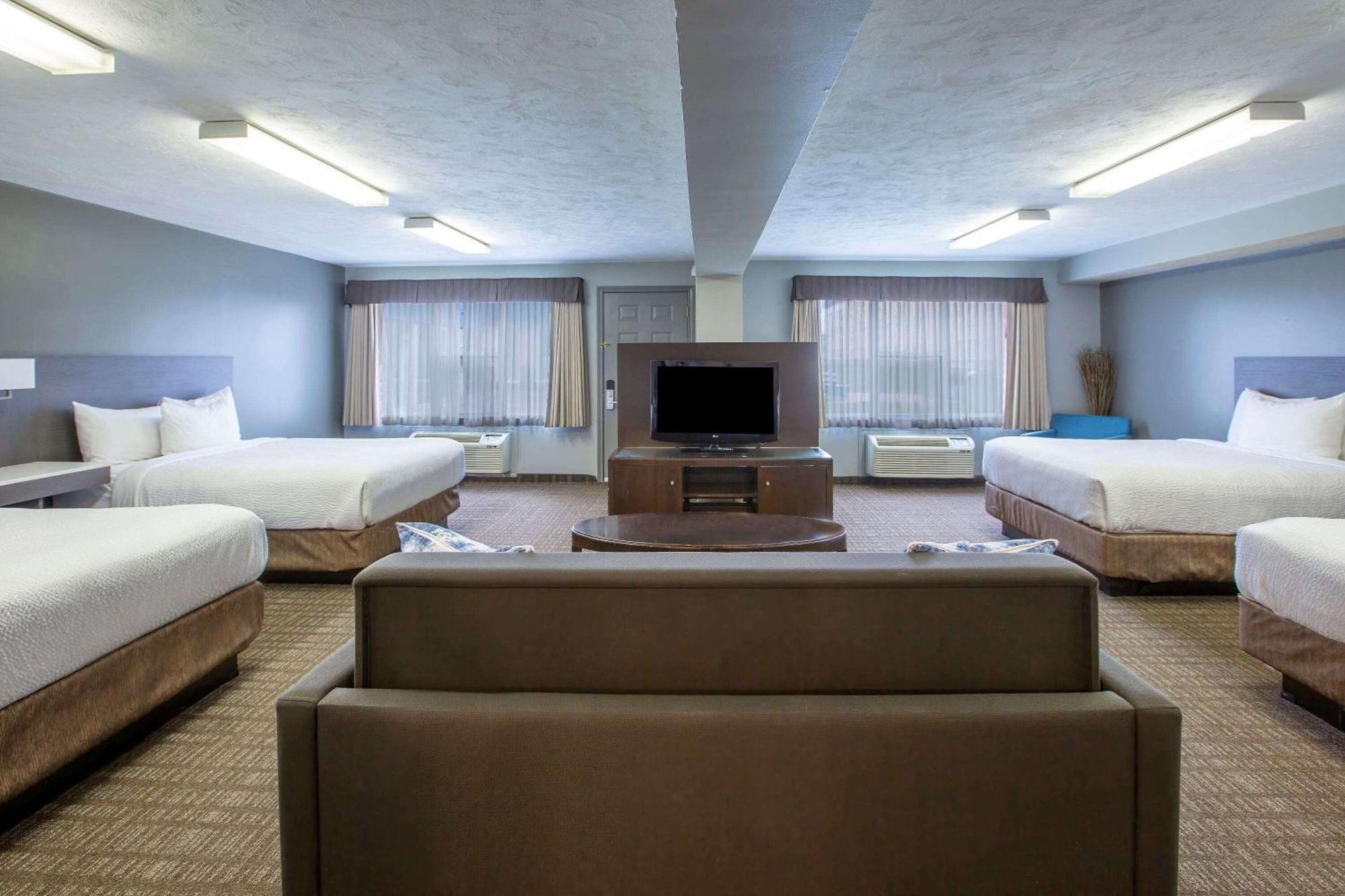 Days Inn & Suites By Wyndham Монктон Екстер'єр фото