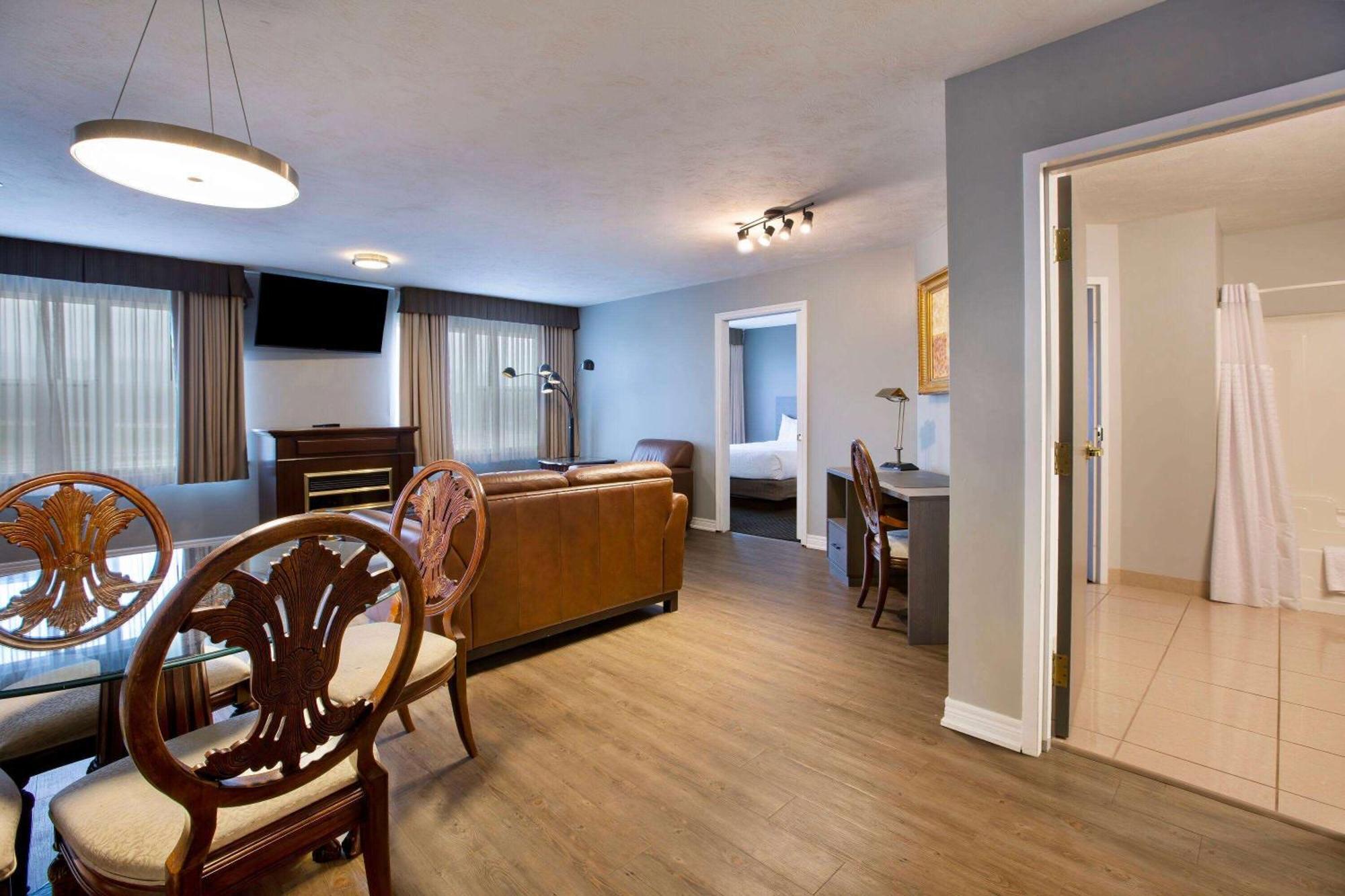 Days Inn & Suites By Wyndham Монктон Екстер'єр фото