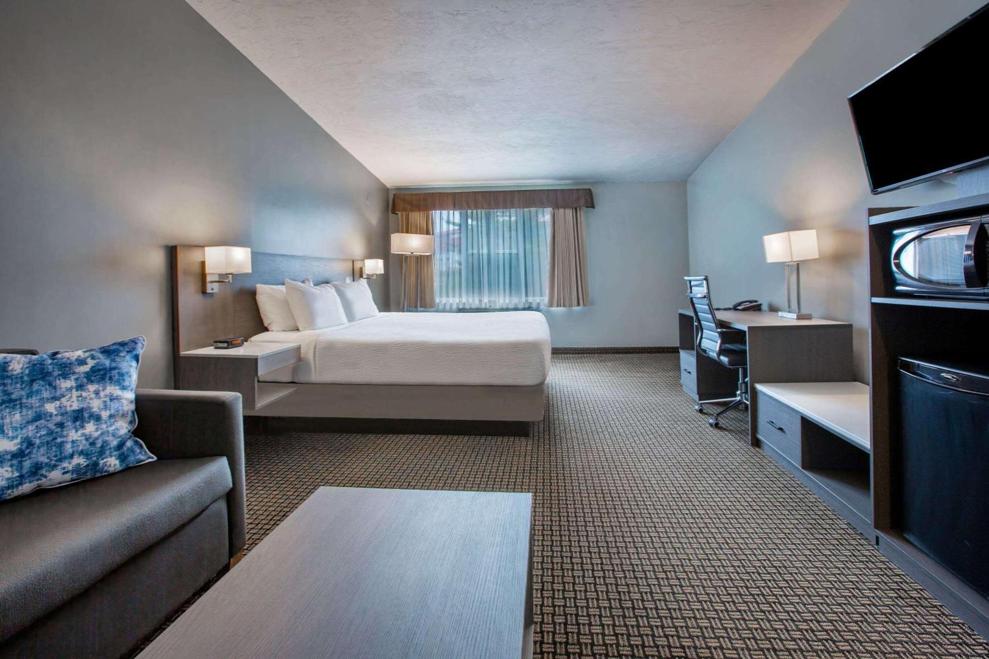 Days Inn & Suites By Wyndham Монктон Екстер'єр фото